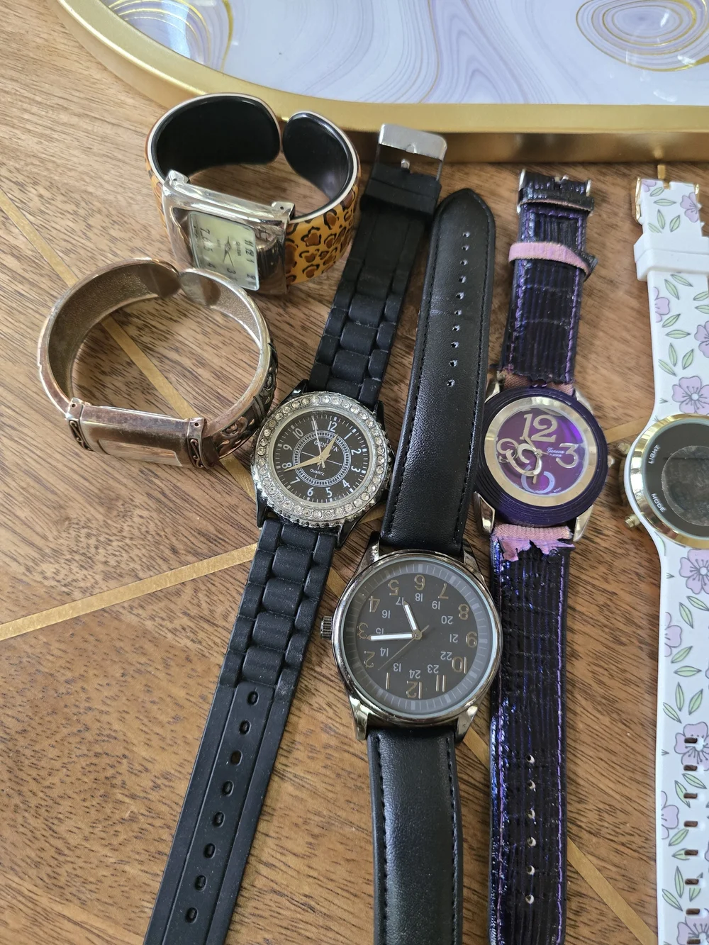 Men's Black Leather Strap Wristwatch - Classic Black Bulk Watches Not Working